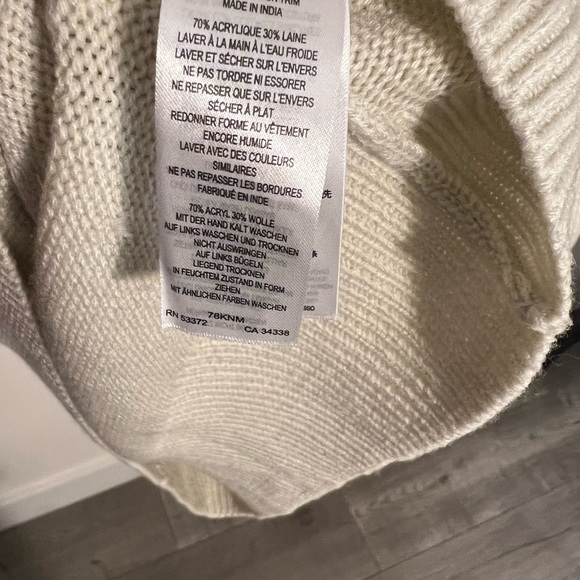 Gorgeous French connection Aztec print beaded sweater SZ L - Picture 13 of 13